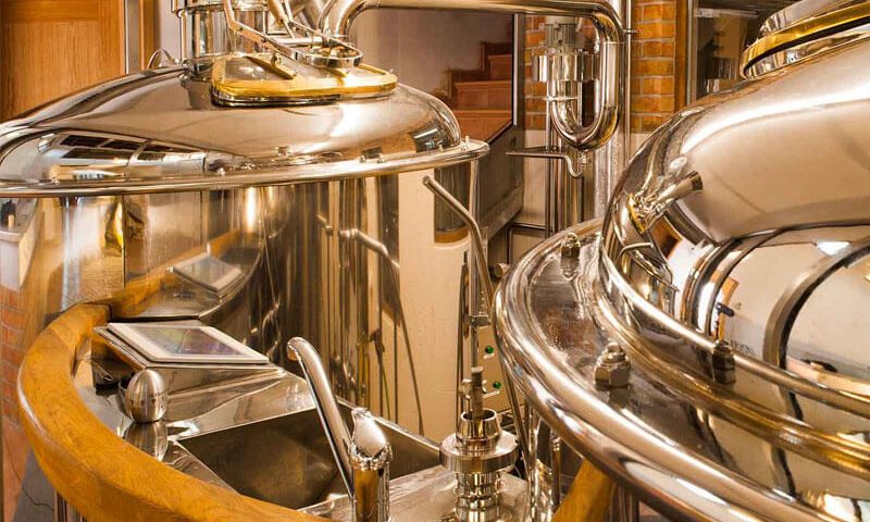 How to sterilize snitize equipment for brewing beer